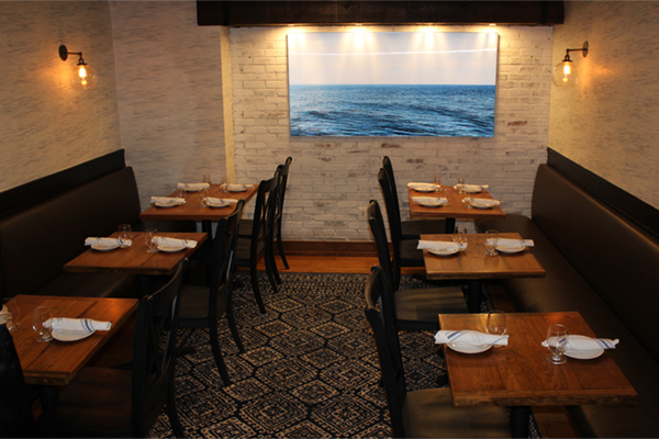 Catch-101-Dining-Room-Tables
